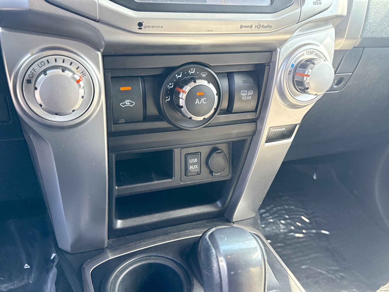 Used 2018 Toyota 4Runner SR5 AWD/4WD image 27