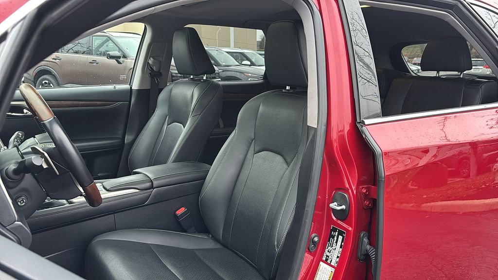 Used 2022 Lexus RX 350L Premium w/ Premium Package image 10