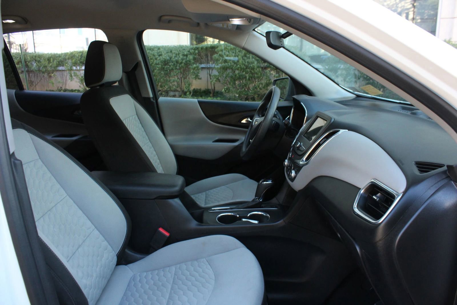 Used 2019 Chevrolet Equinox LS w/ LS Convenience Package AWD/4WD image 19