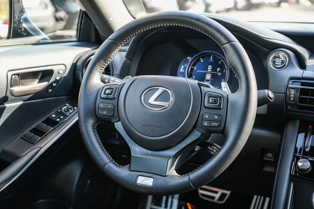 Used 2025 Lexus IS 350 F Sport RWD image 15