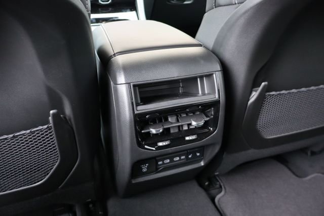 Used 2026 Jeep Grand Cherokee Limited AWD/4WD image 40