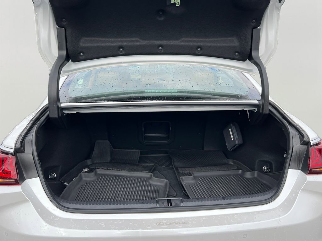 Certified 2024 Lexus ES 350 w/ Premium Package image 9