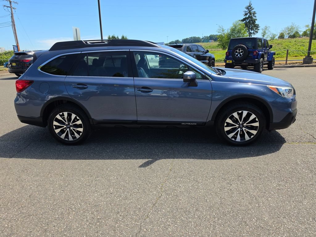 Used 2016 Subaru Outback 2.5i Limited AWD/4WD image 2