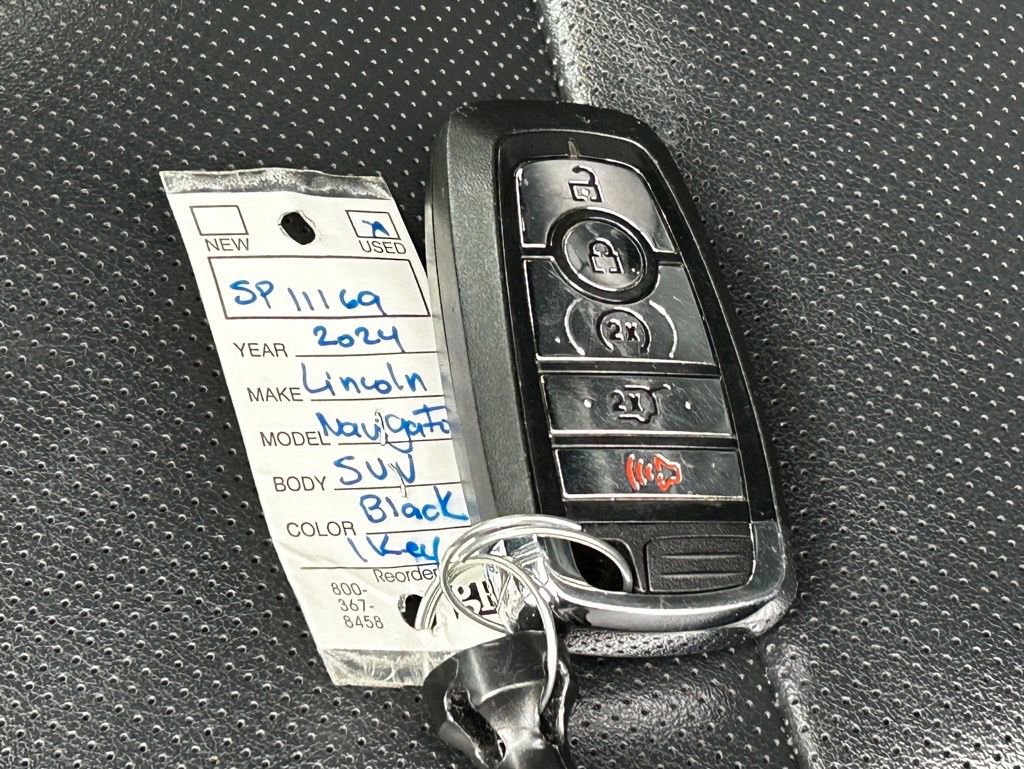 Used 2024 Lincoln Navigator L Premiere image 54