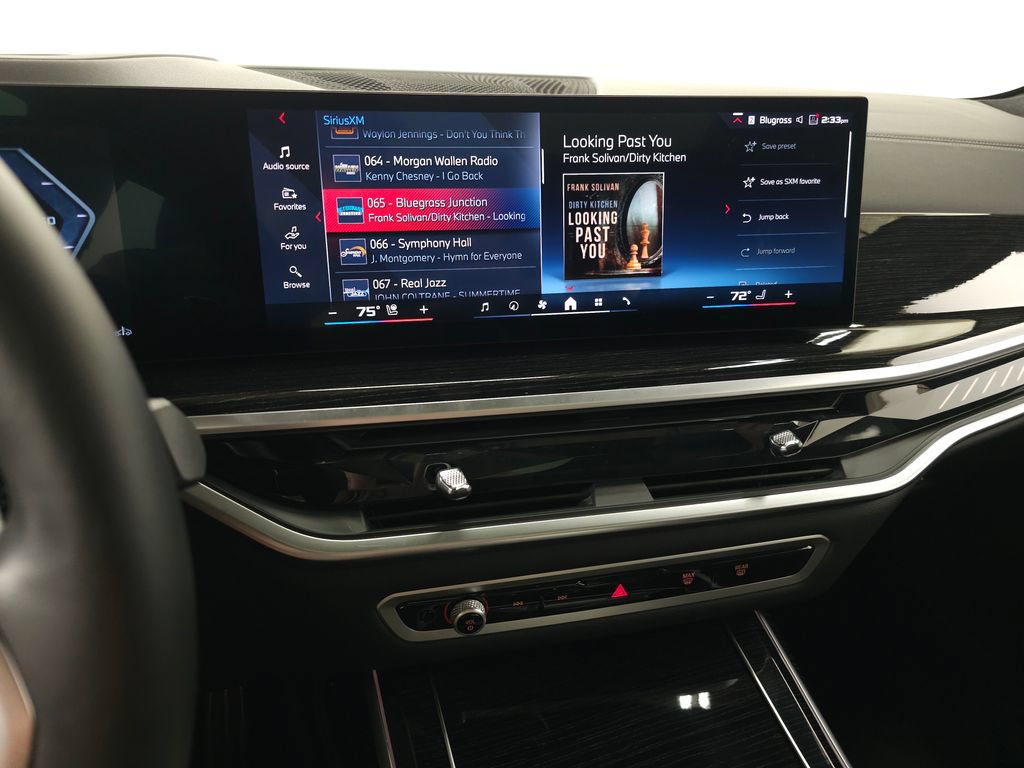 Used 2025 BMW X7 M60i AWD/4WD image 27