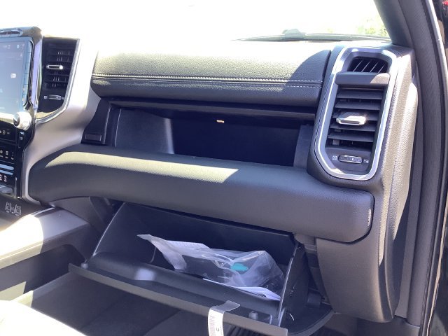 New 2026 RAM 1500 Laramie AWD/4WD image 45