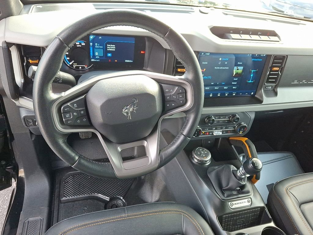 Used 2022 Ford Bronco Badlands image 11