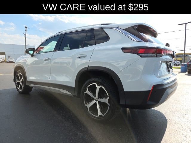 Used 2025 Volkswagen Tiguan SE w/ Panoramic Sunroof Package AWD/4WD image 6