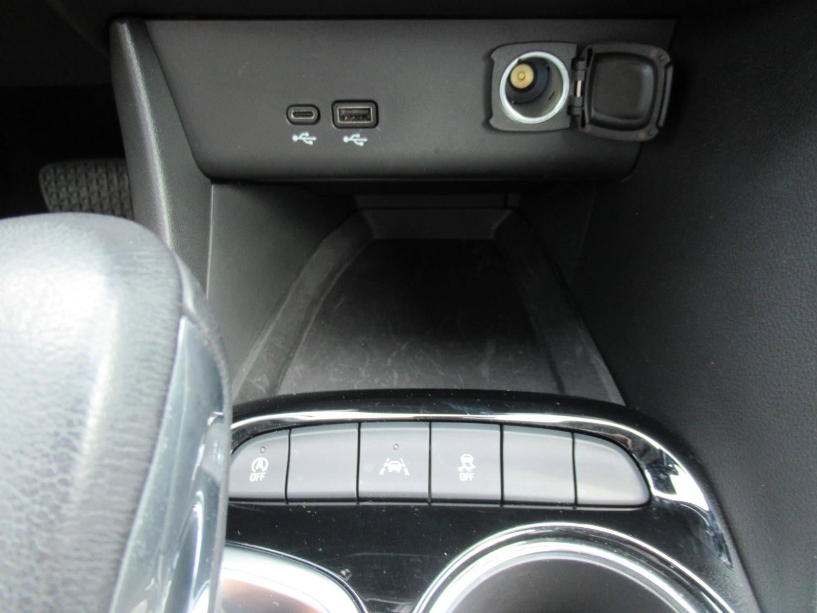Used 2024 Buick Encore GX Preferred FWD image 25