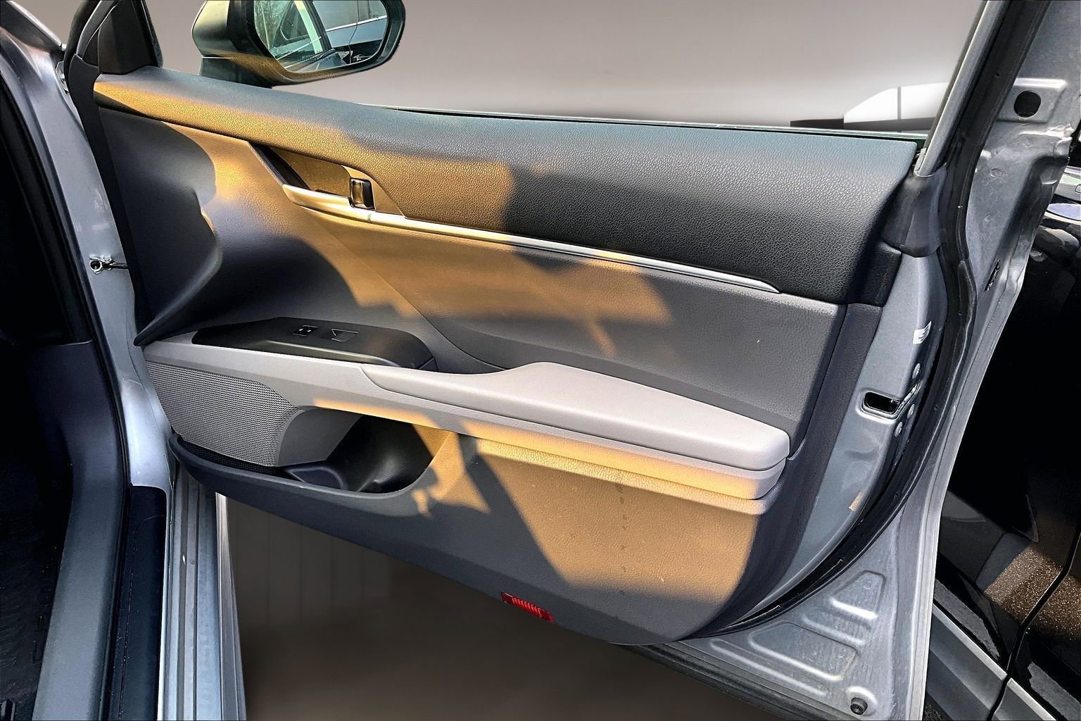 Used 2023 Toyota Camry SE w/ Audio Upgrade Package image 28