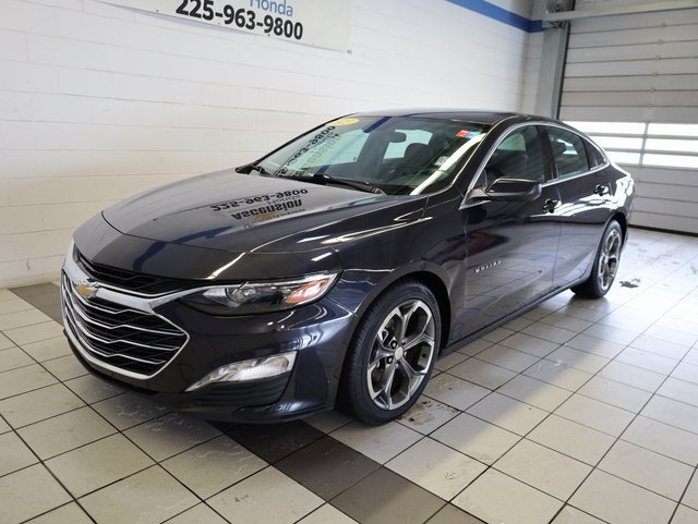 Used 2023 Chevrolet Malibu LT image 2
