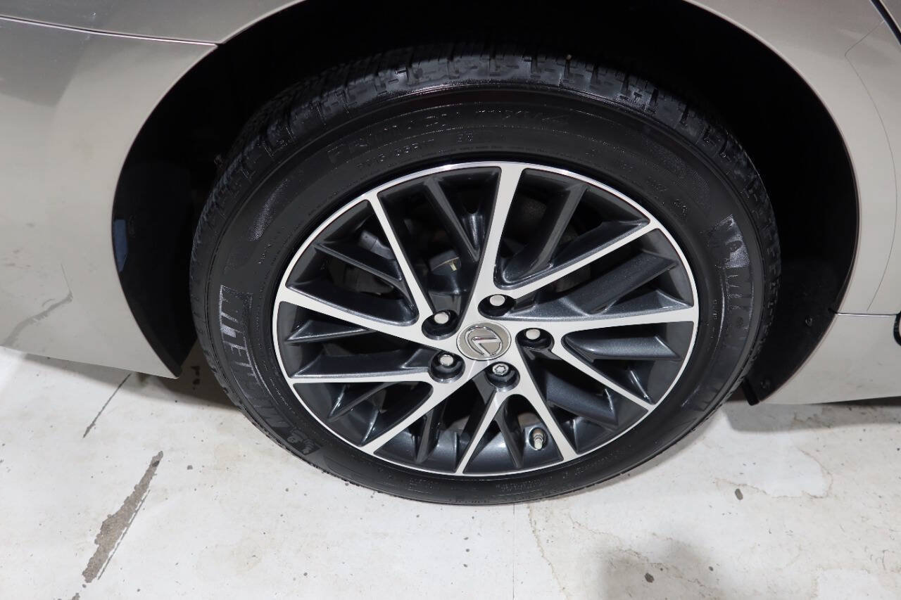 Used 2018 Lexus ES 350 w/ Luxury Package w/Wood Trim FWD image 40