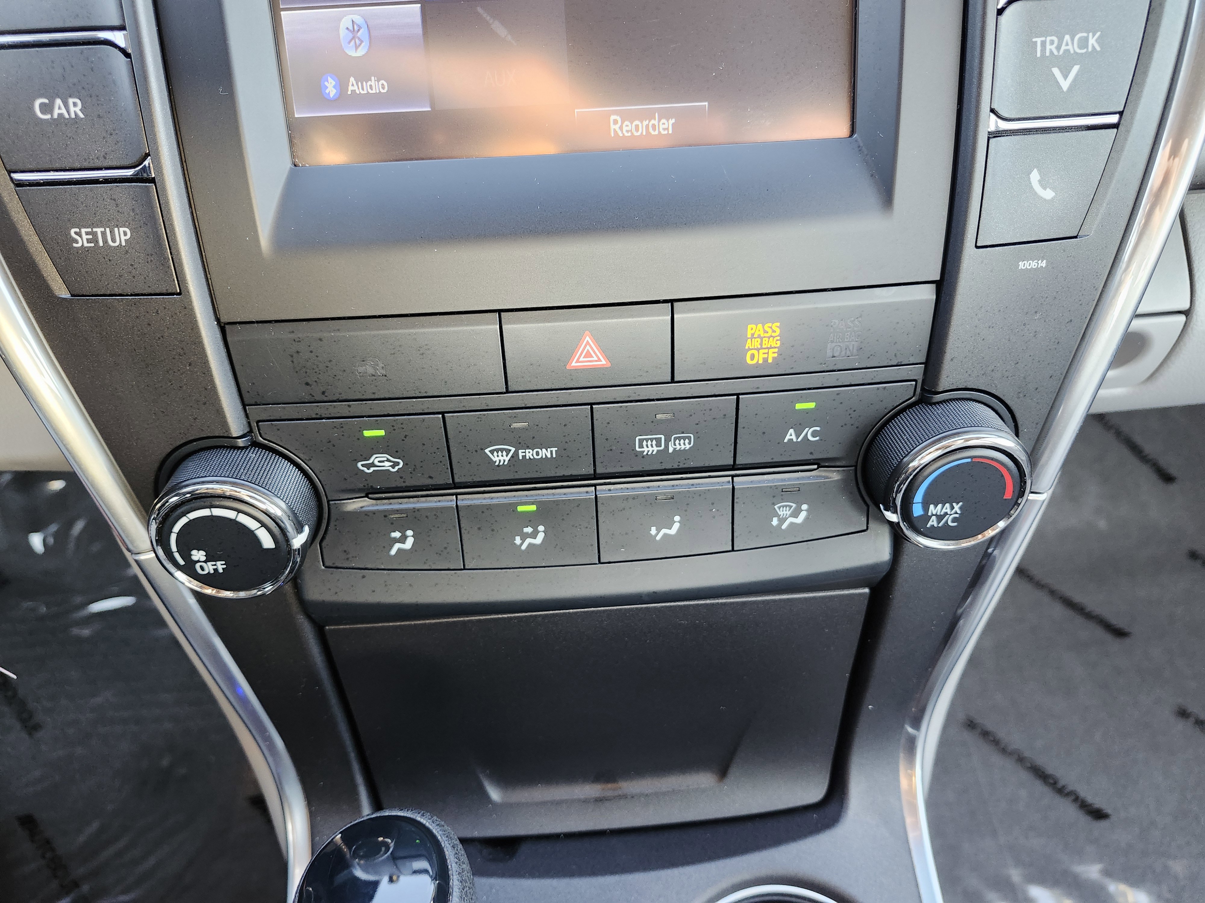 Used 2017 Toyota Camry LE image 28