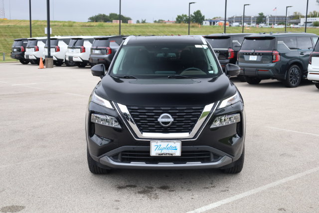 Certified 2023 Nissan Rogue SL w/ SL Premium Package AWD/4WD image 3