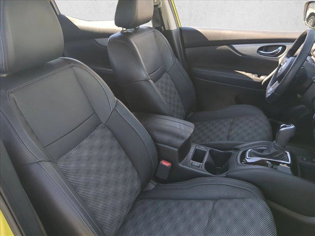 Used 2020 Nissan Rogue Sport SV w/ Technology Package FWD image 20