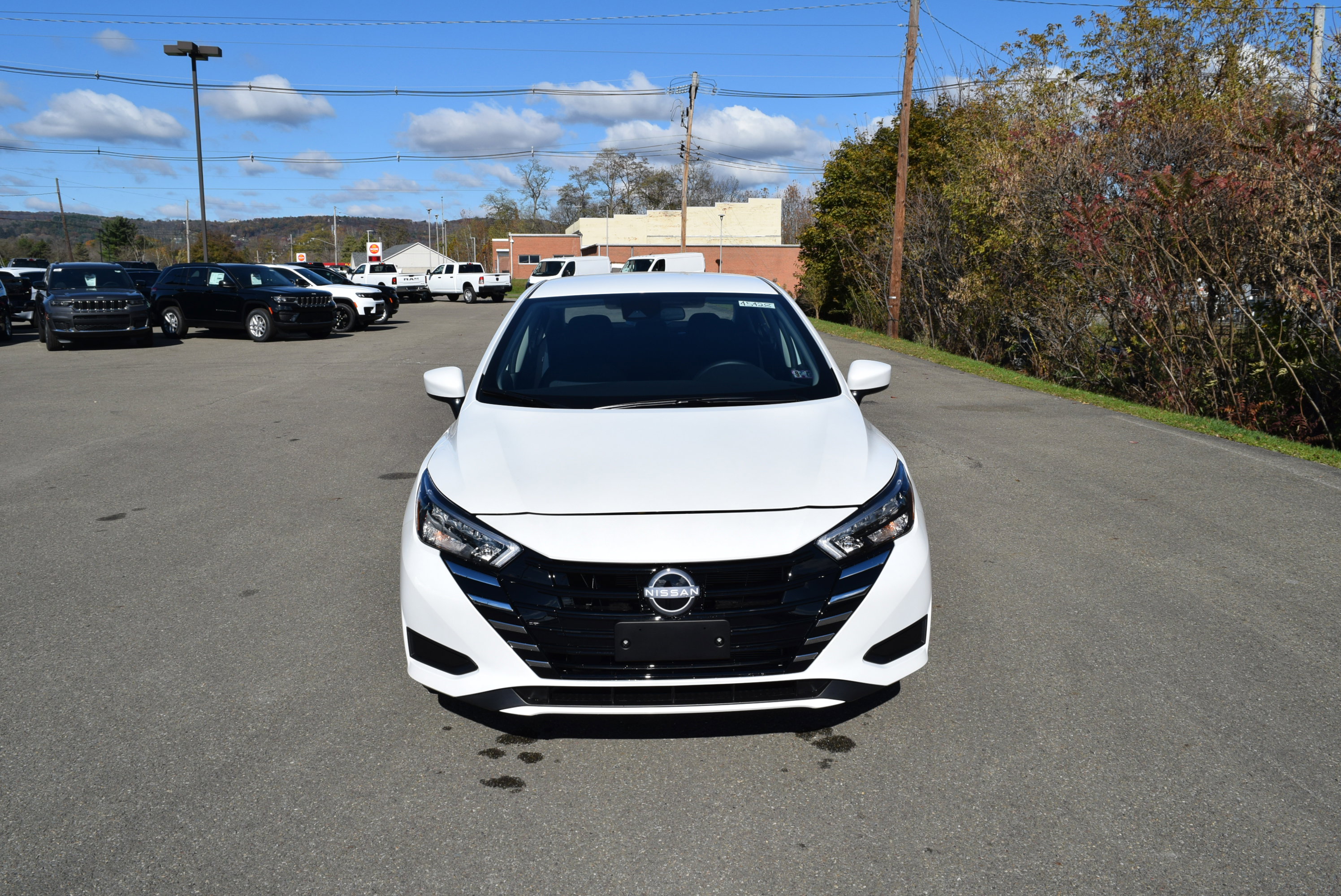 New 2025 Nissan Versa SV w/ Trunk Package image 3