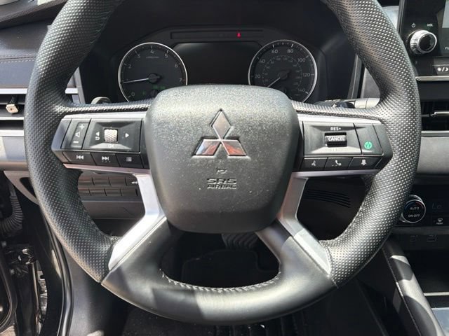 Used 2023 Mitsubishi Outlander SE FWD image 27