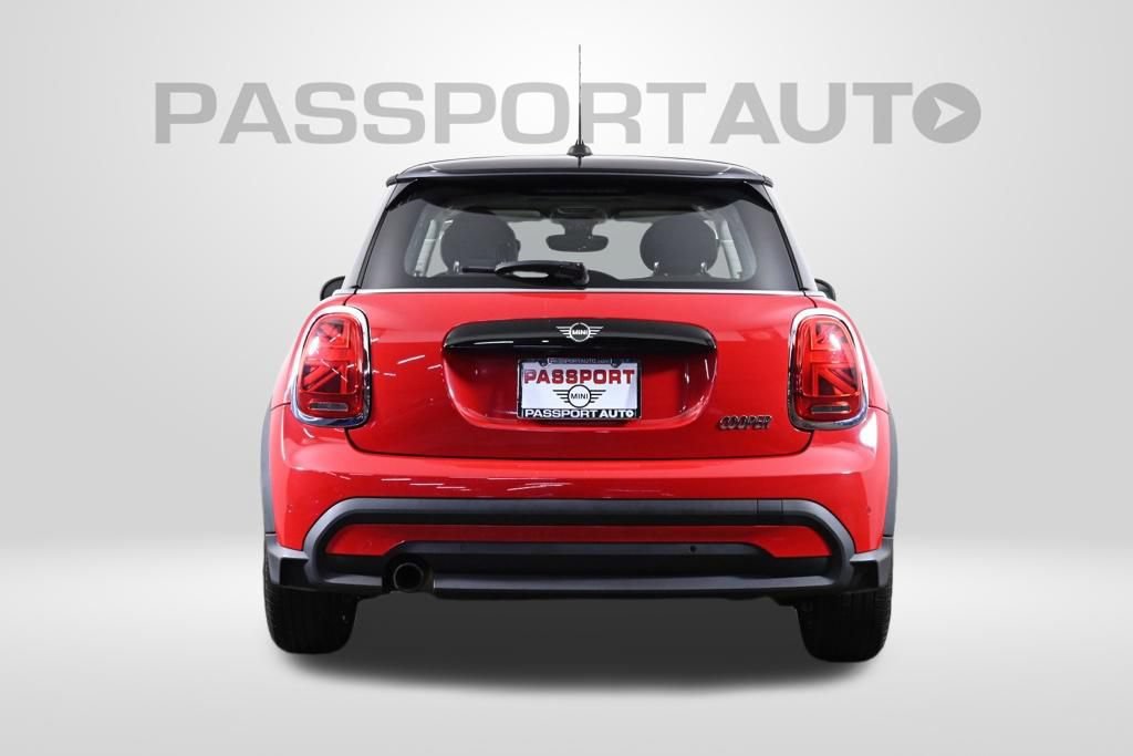 Used 2023 MINI Cooper 2-Door Hardtop FWD image 8