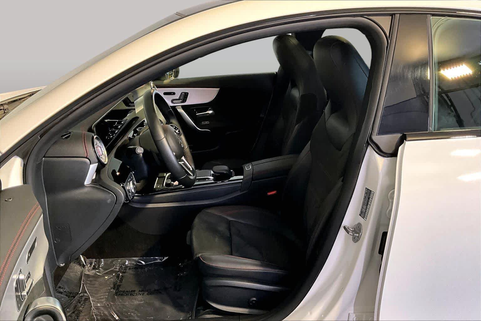 Used 2021 Mercedes-Benz CLA 250 4MATIC image 9