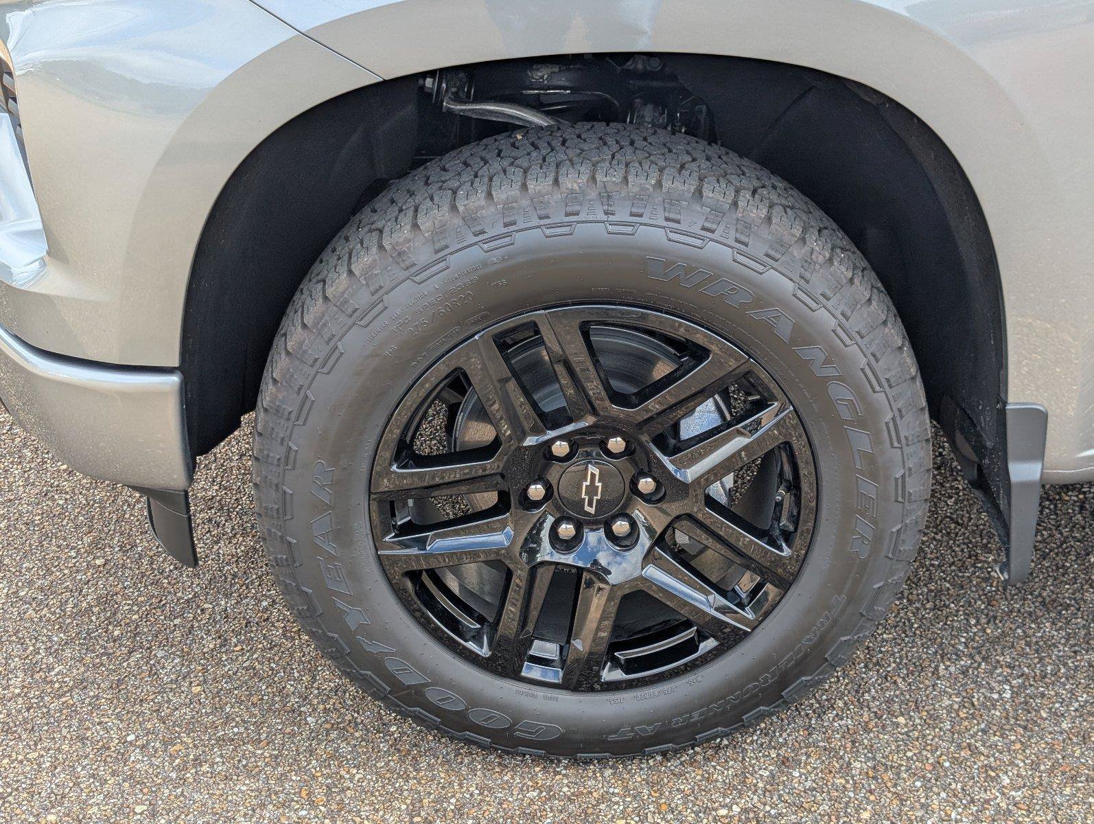 Used 2026 Chevrolet Silverado 1500 RST w/ RST Select Package RWD image 9