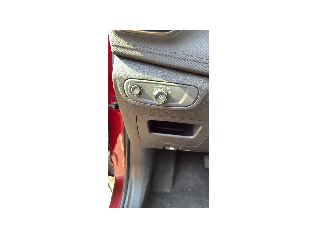 Used 2025 Chevrolet TrailBlazer LT FWD image 13
