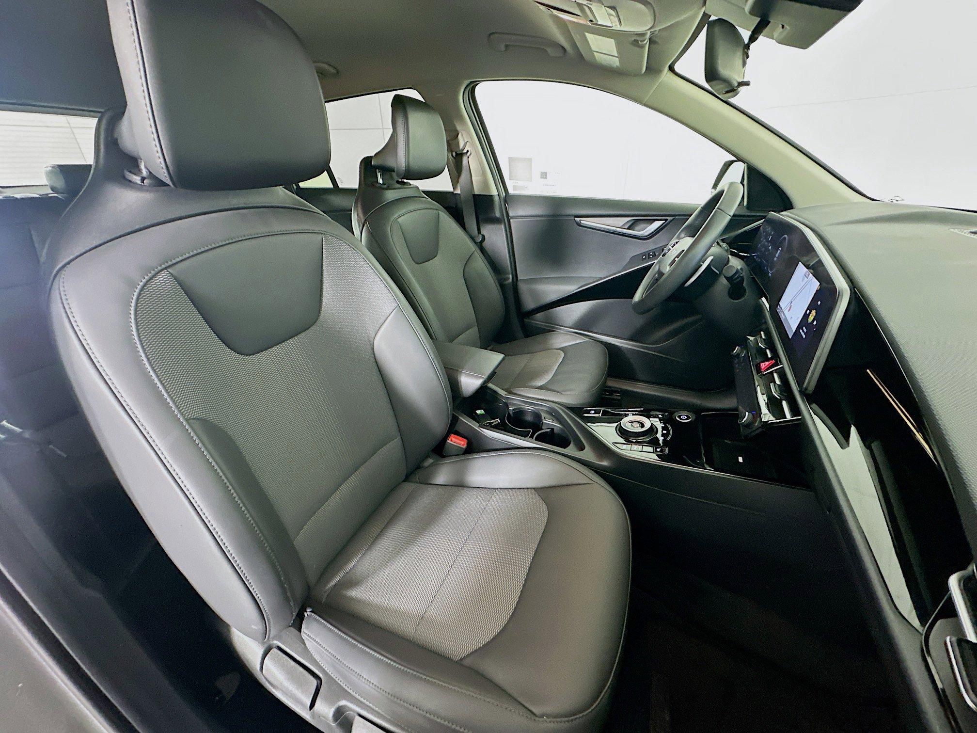 Used 2024 Kia Niro Wind image 30