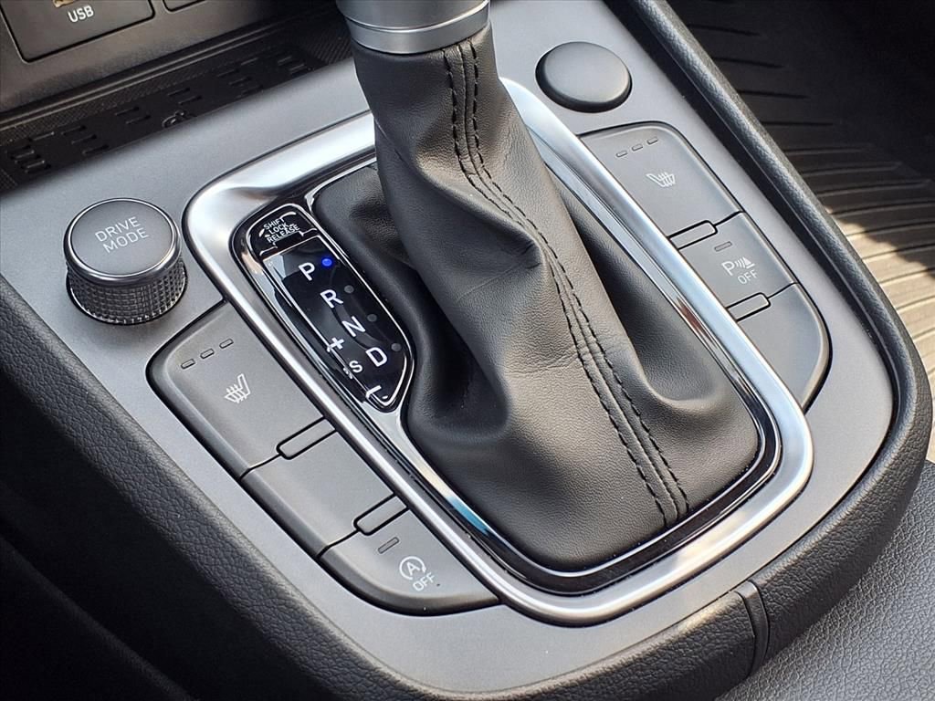 Used 2022 Hyundai Kona Limited w/ Winter Weather Package image 26