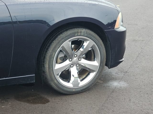 Used 2011 Dodge Charger Rallye RWD image 10