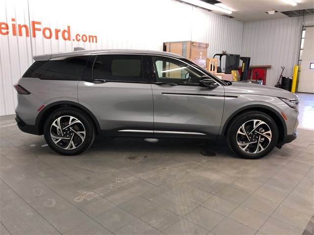 Used 2024 Lincoln Nautilus Premier w/ Equipment Group 102A image 13