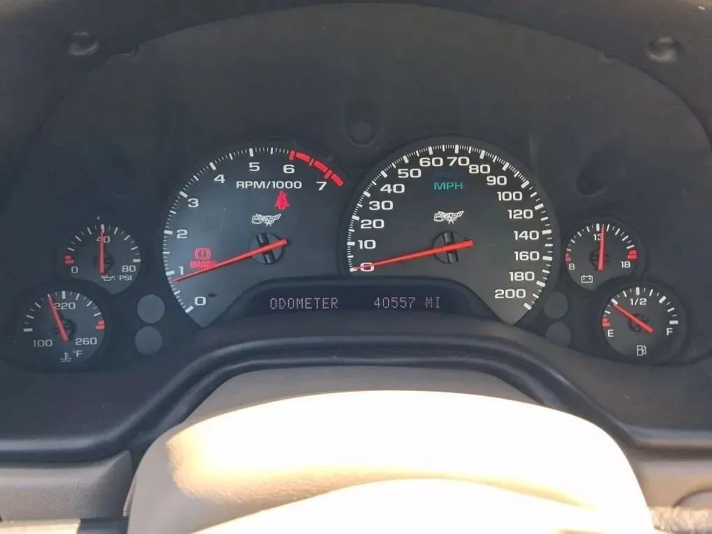 Used 2003 Chevrolet Corvette Convertible w/ Preferred Equipment Group1 RWD image 27