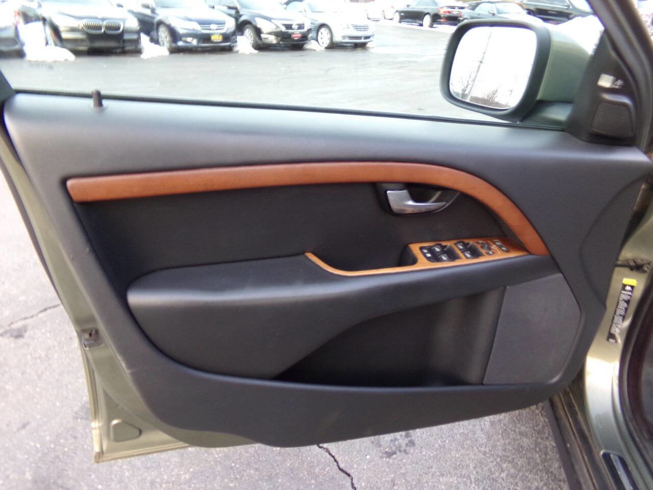 Used 2009 Volvo XC70 3.2 AWD/4WD image 9