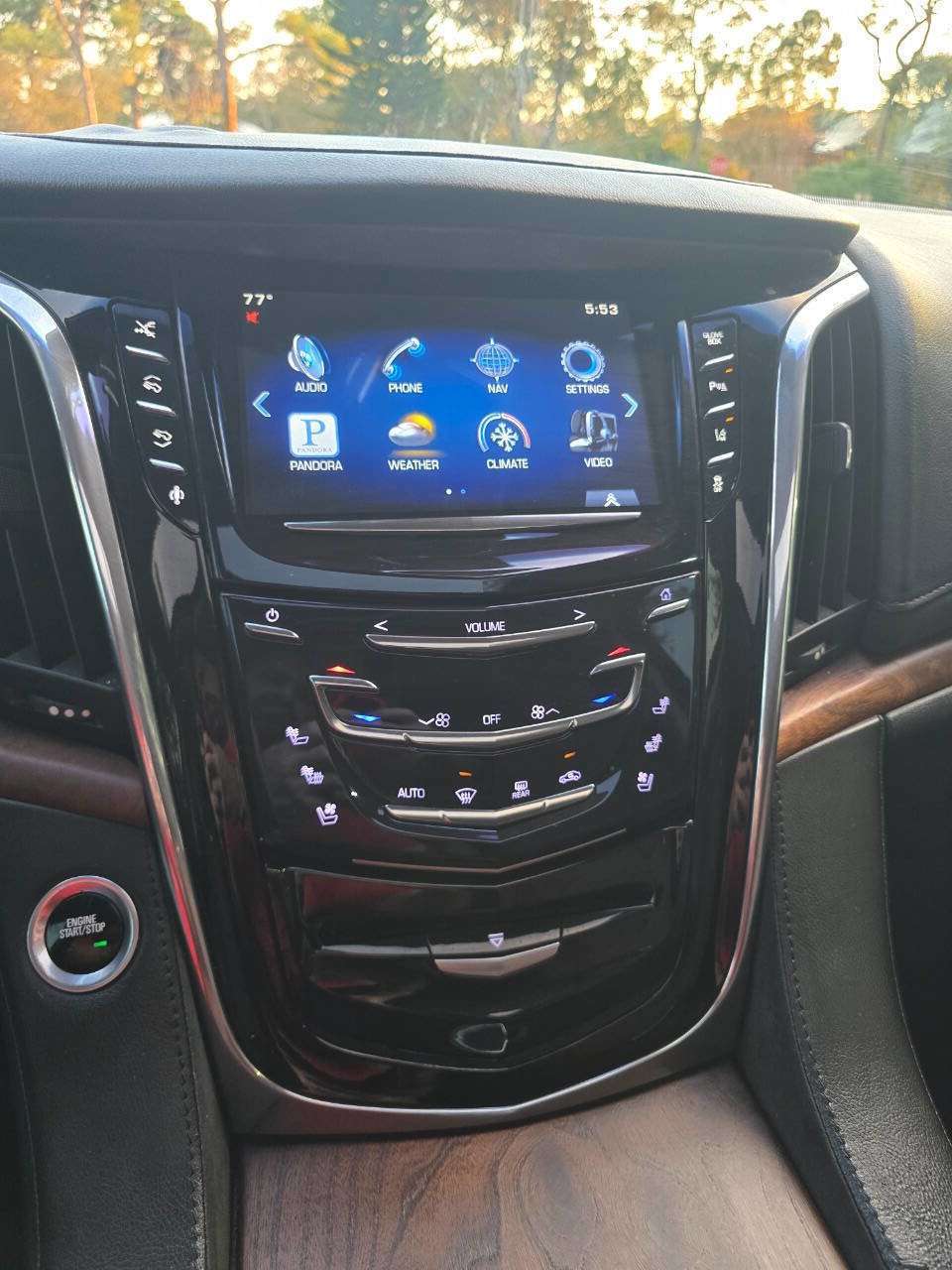 Used 2015 Cadillac Escalade ESV Premium image 20