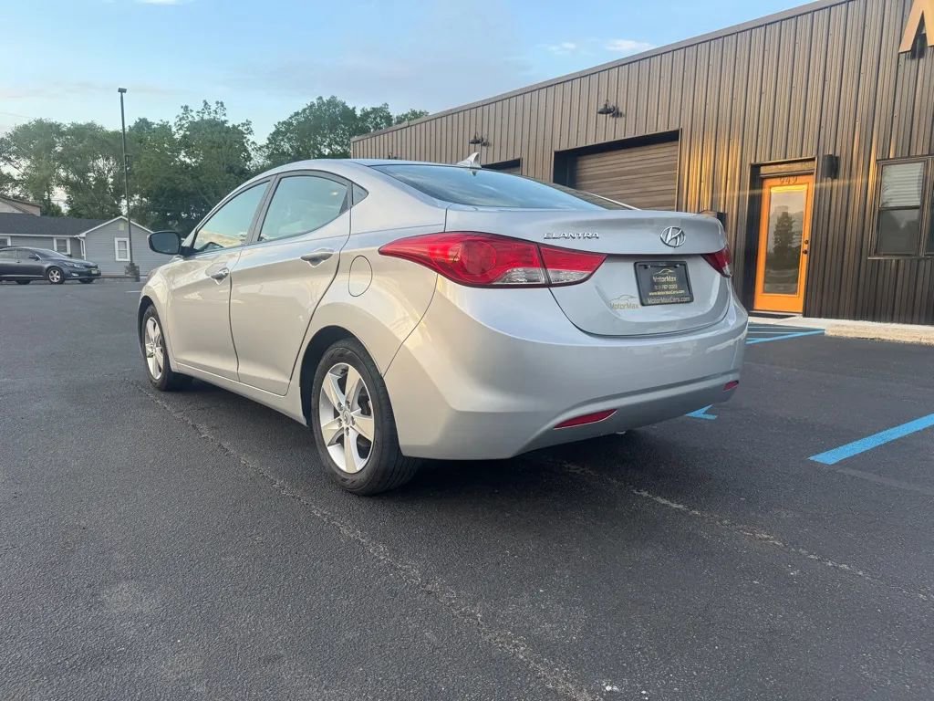 Used 2011 Hyundai Elantra GLS w/ Preferred Equipment Pkg 3 FWD image 2