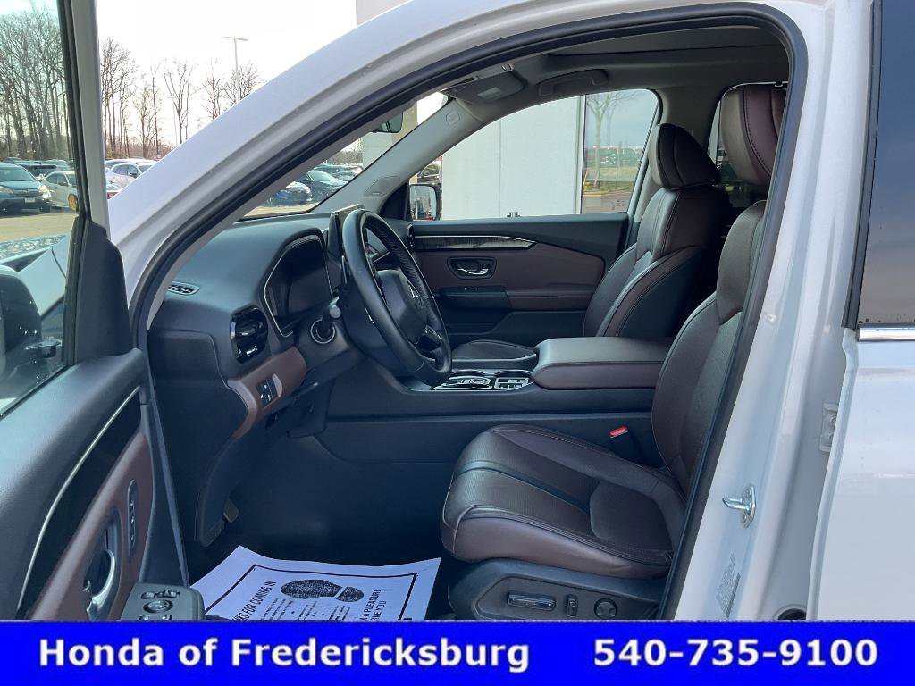 Certified 2025 Honda Pilot Elite image 33