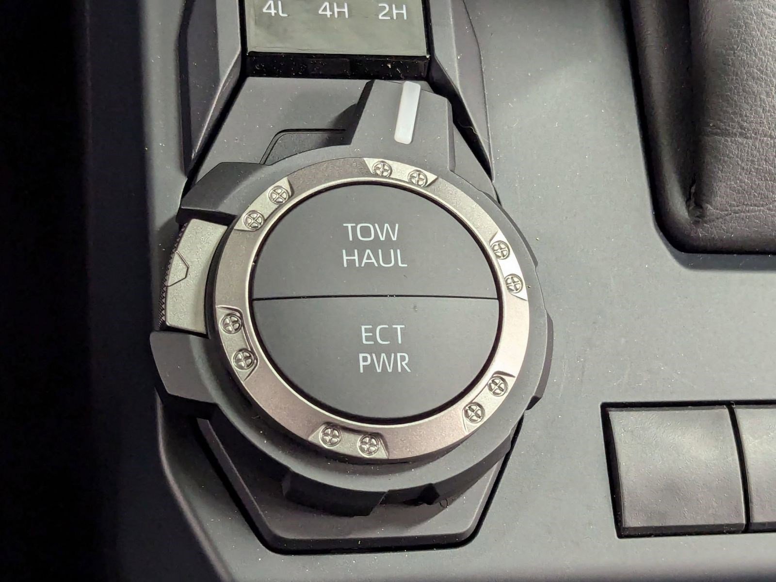 New 2025 Toyota Tacoma SR image 31