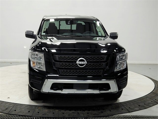 Used 2024 Nissan Titan SV w/ Accessory Utility Package image 2
