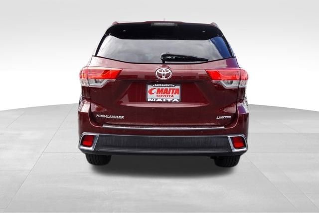 Used 2018 Toyota Highlander Limited image 4