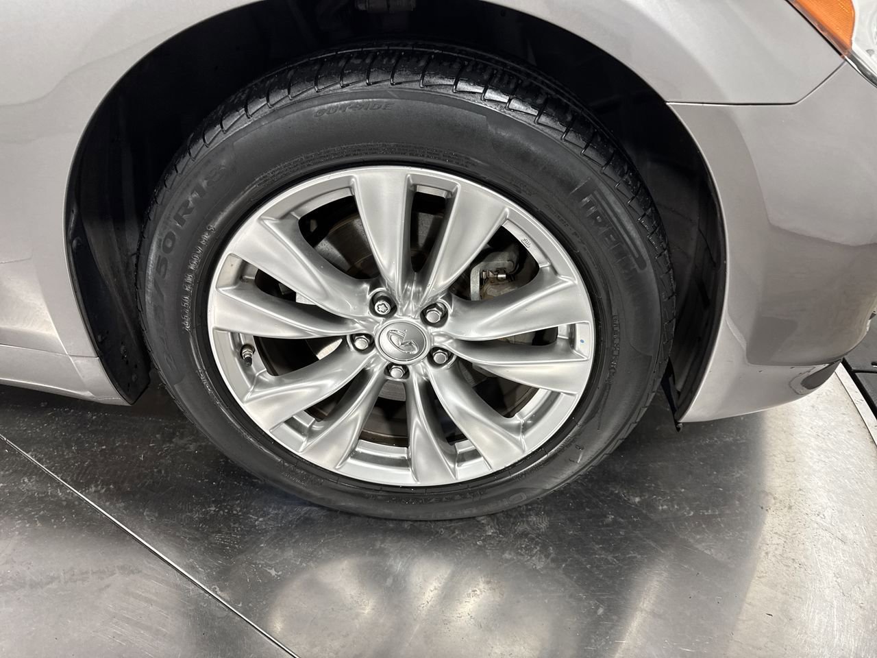 Used 2012 INFINITI M35 w/ Premium Pkg image 14