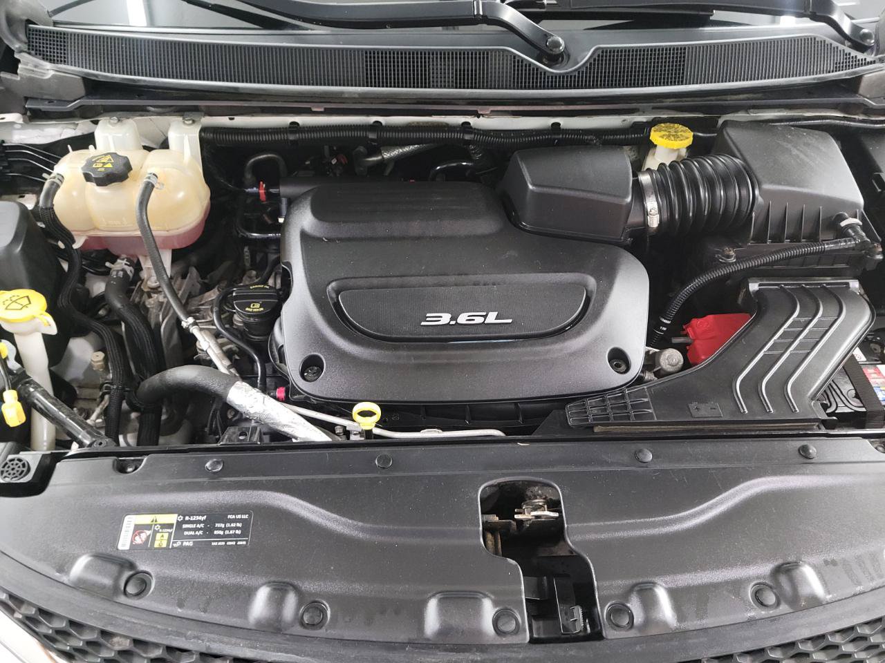Used 2017 Chrysler Pacifica Touring-L FWD image 33