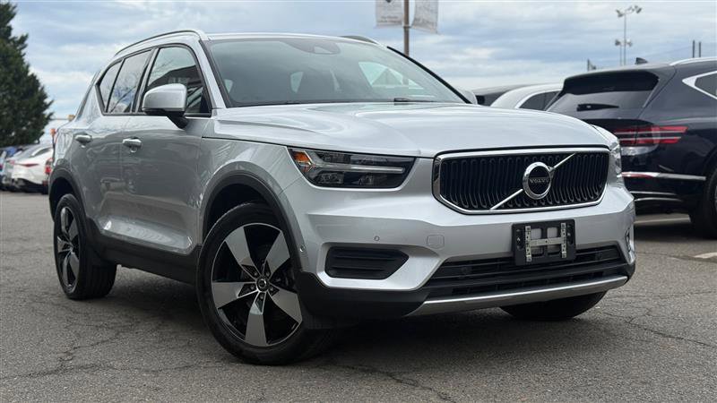 Used 2019 Volvo XC40 T5 Momentum image 7
