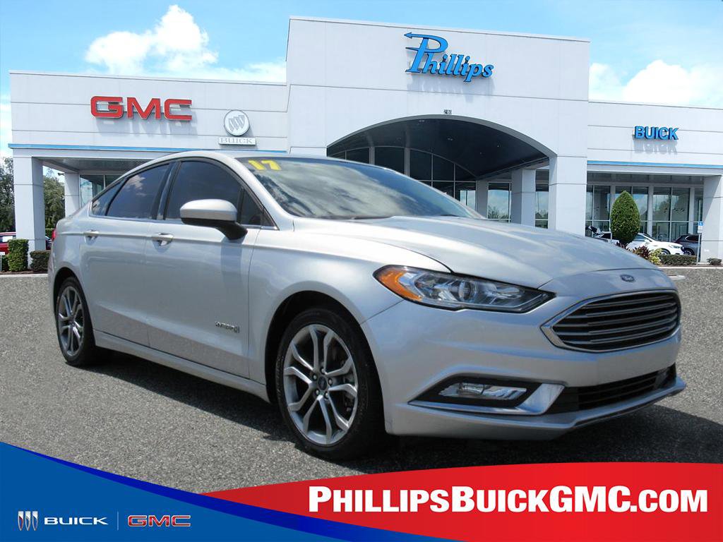 Used 2017 Ford Fusion SE w/ Equipment Group 601A image 1