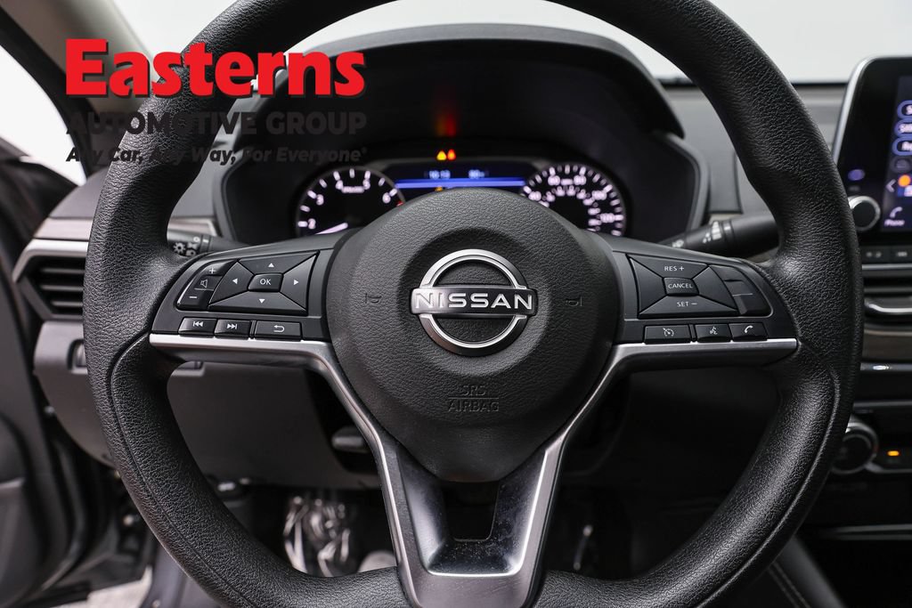 Used 2023 Nissan Altima 2.5 SV AWD/4WD image 10