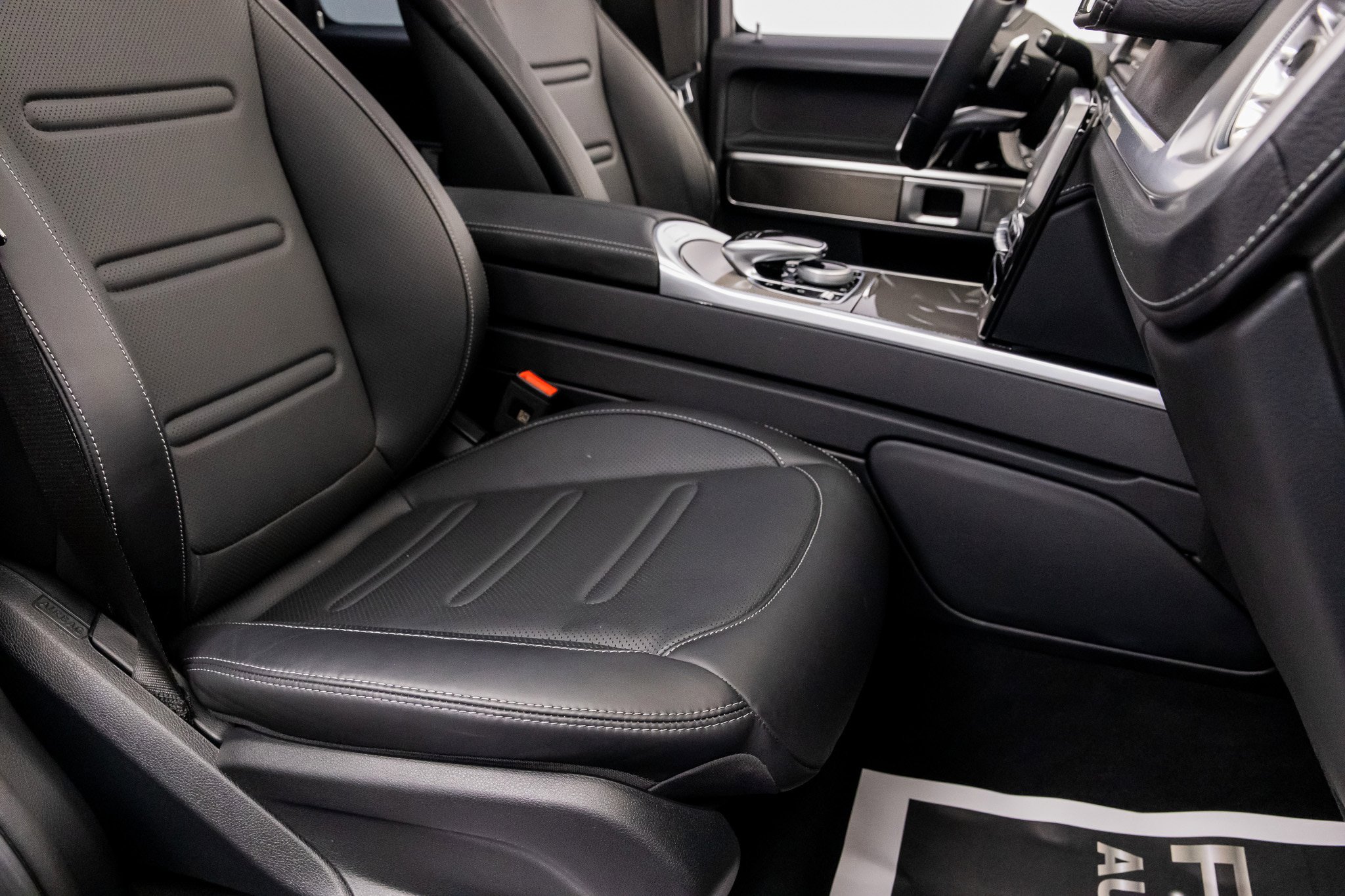 Used 2023 Mercedes-Benz G 550 image 36