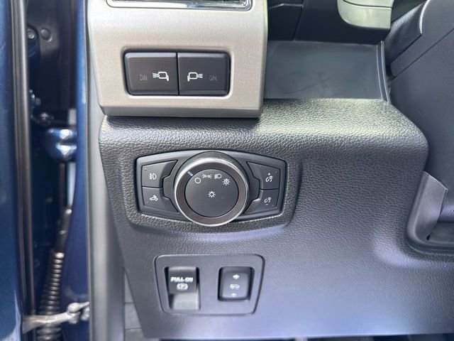 Used 2018 Ford F150 Lariat w/ Equipment Group 502A Luxury AWD/4WD image 24