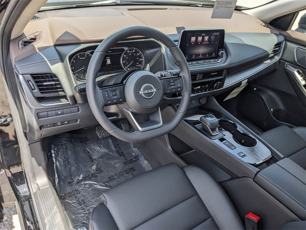 Used 2023 Nissan Rogue SV w/ SV Premium B Package image 12