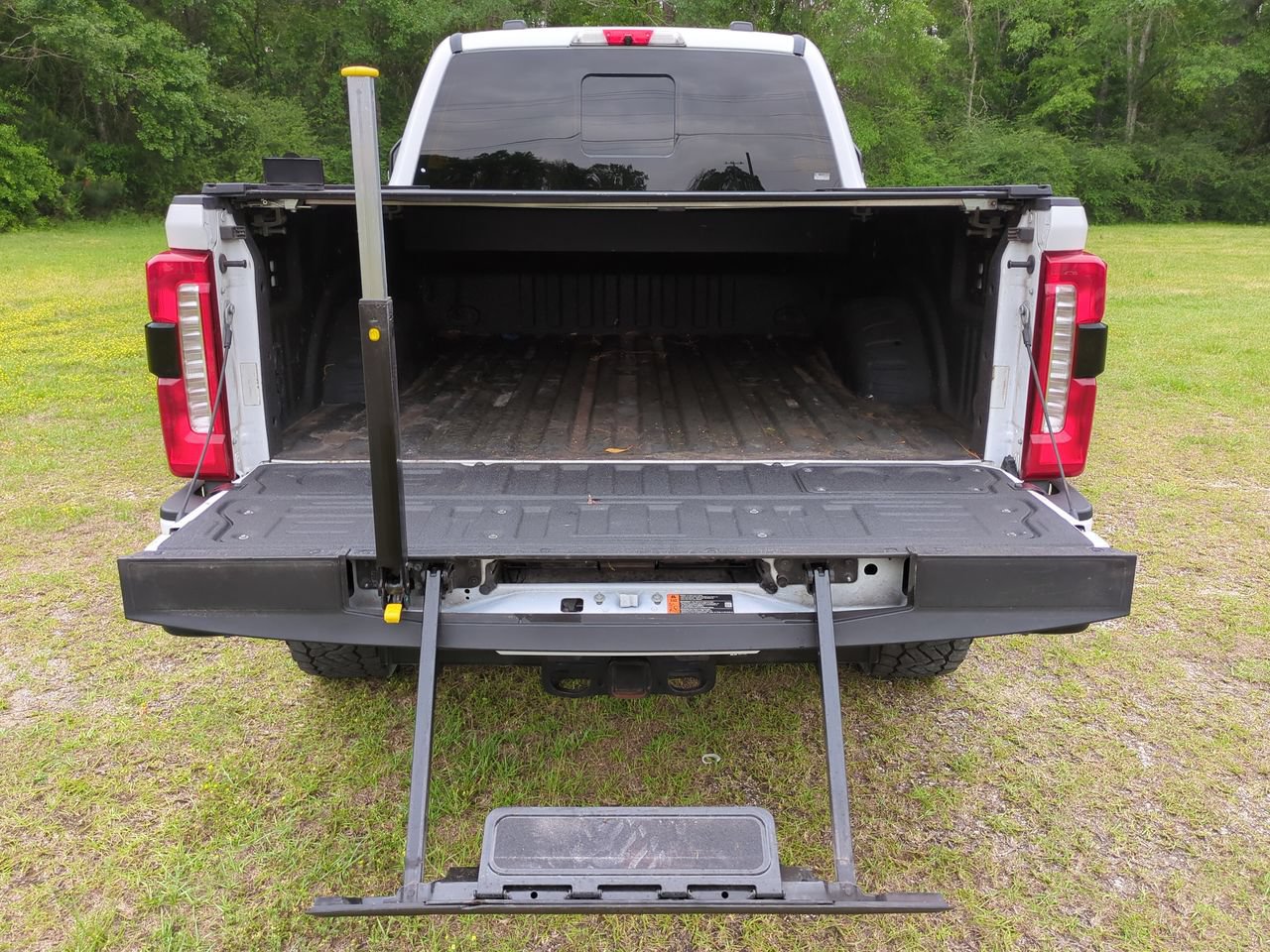 Used 2024 Ford F250 Lariat w/ Lariat Ultimate Package AWD/4WD image 11
