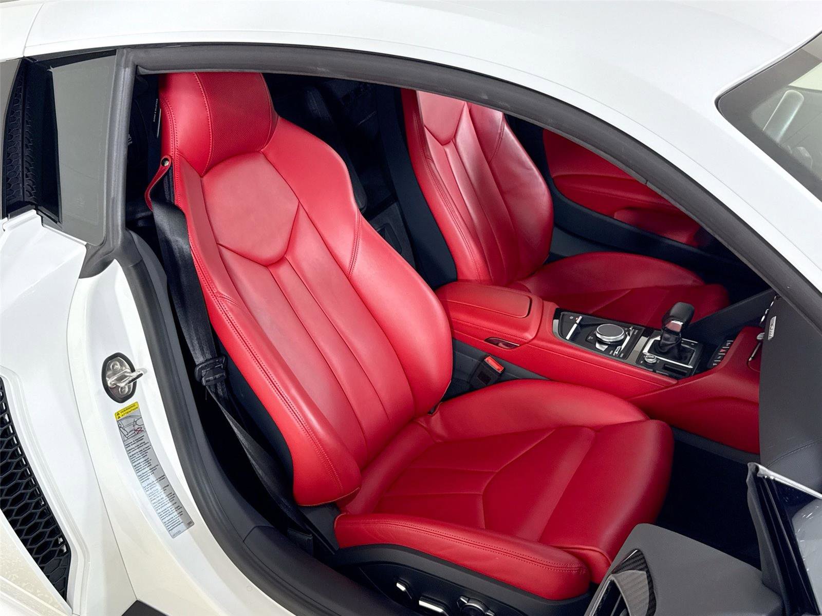 Used 2018 Audi R8 V10 w/ Premium Package image 26