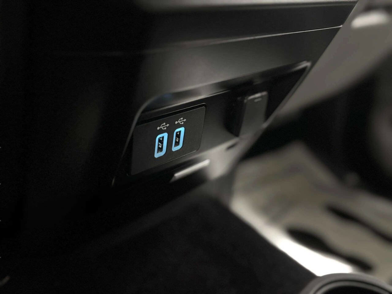 Used 2017 Ford F150 XLT w/ Equipment Group 302A Luxury image 27