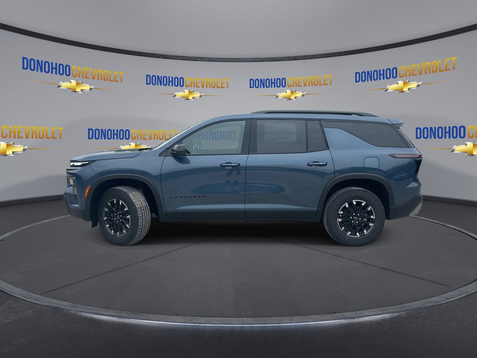 New 2026 Chevrolet Traverse Z71 w/ Enhanced Driving Package AWD/4WD image 5