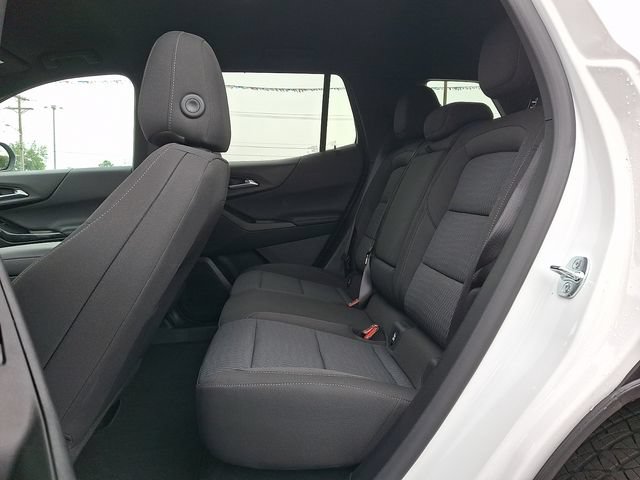 Used 2026 Chevrolet Equinox LT FWD image 10